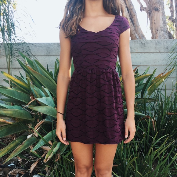 Socialite Dresses & Skirts - Formal Purple Scaled Cocktail Dress